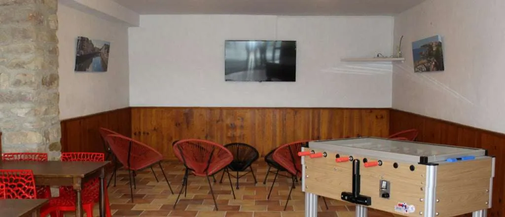 salle tv au sein d'un camping