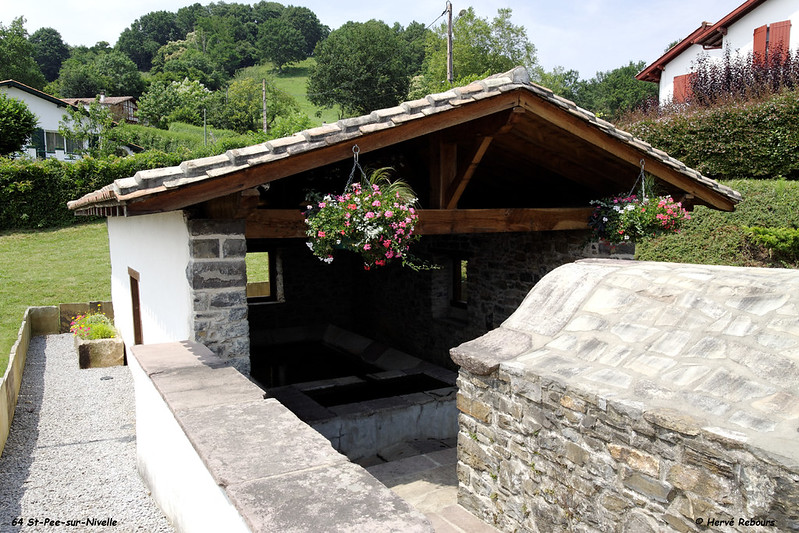 lavoir de saint pée sur nivelle