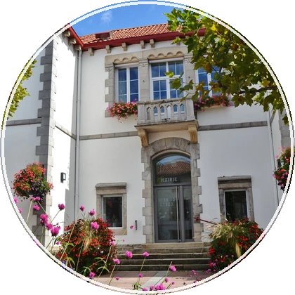 Mairie de Saint-Pée-sur-Nivelle au Pays Basque